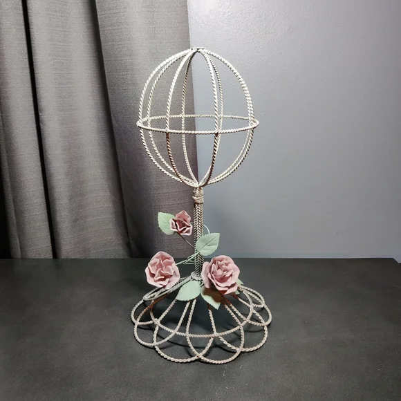 Elegant Hat Wig Stand Display With Flower Accents - Picture 1 of 9